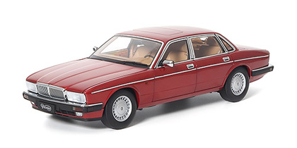 Voitures Civiles-1/18-AlmostReal-Jaguar Daimler XJ6(XJ40)